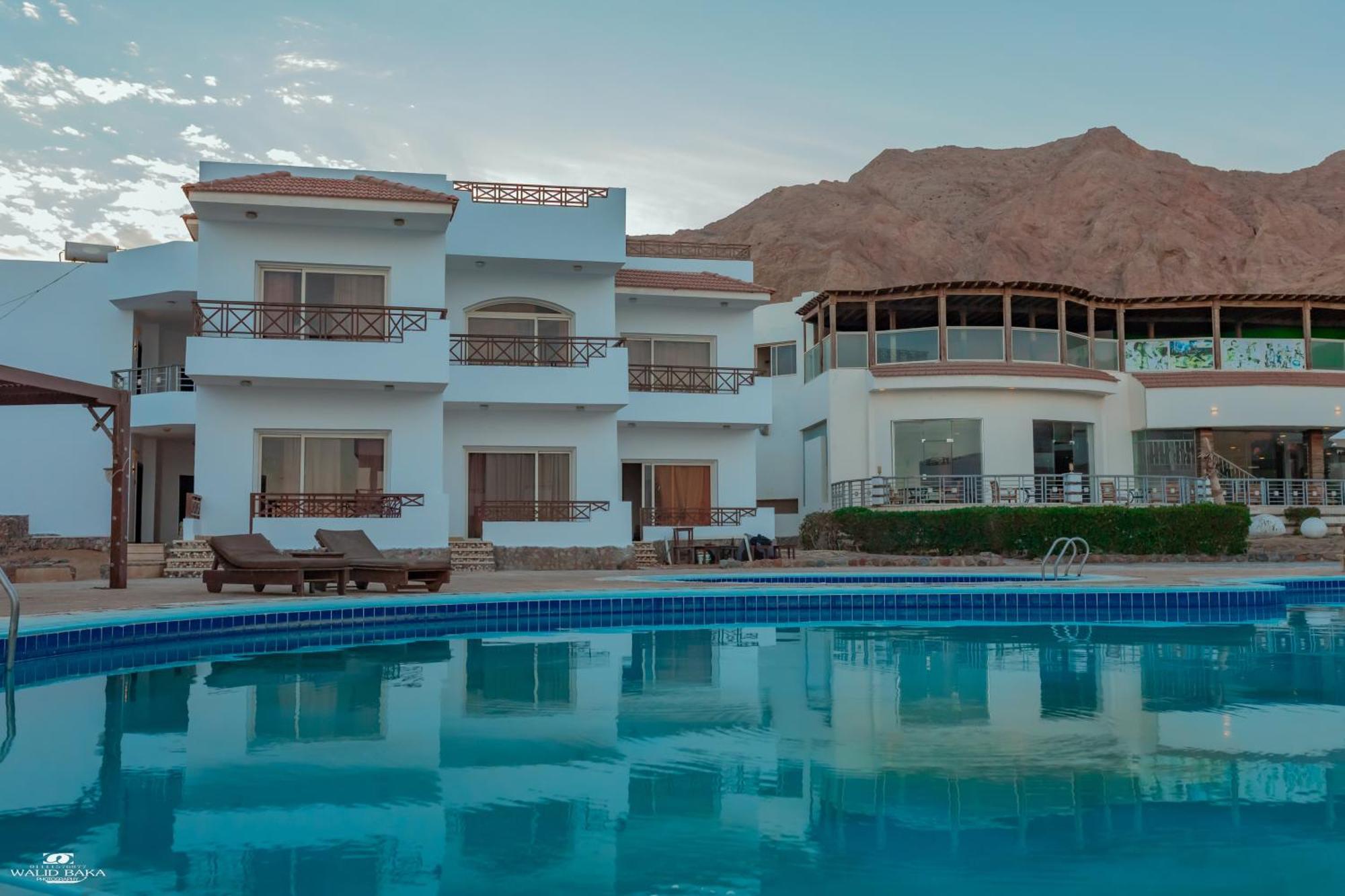 דהב New Sea Sun Hotel מראה חיצוני תמונה