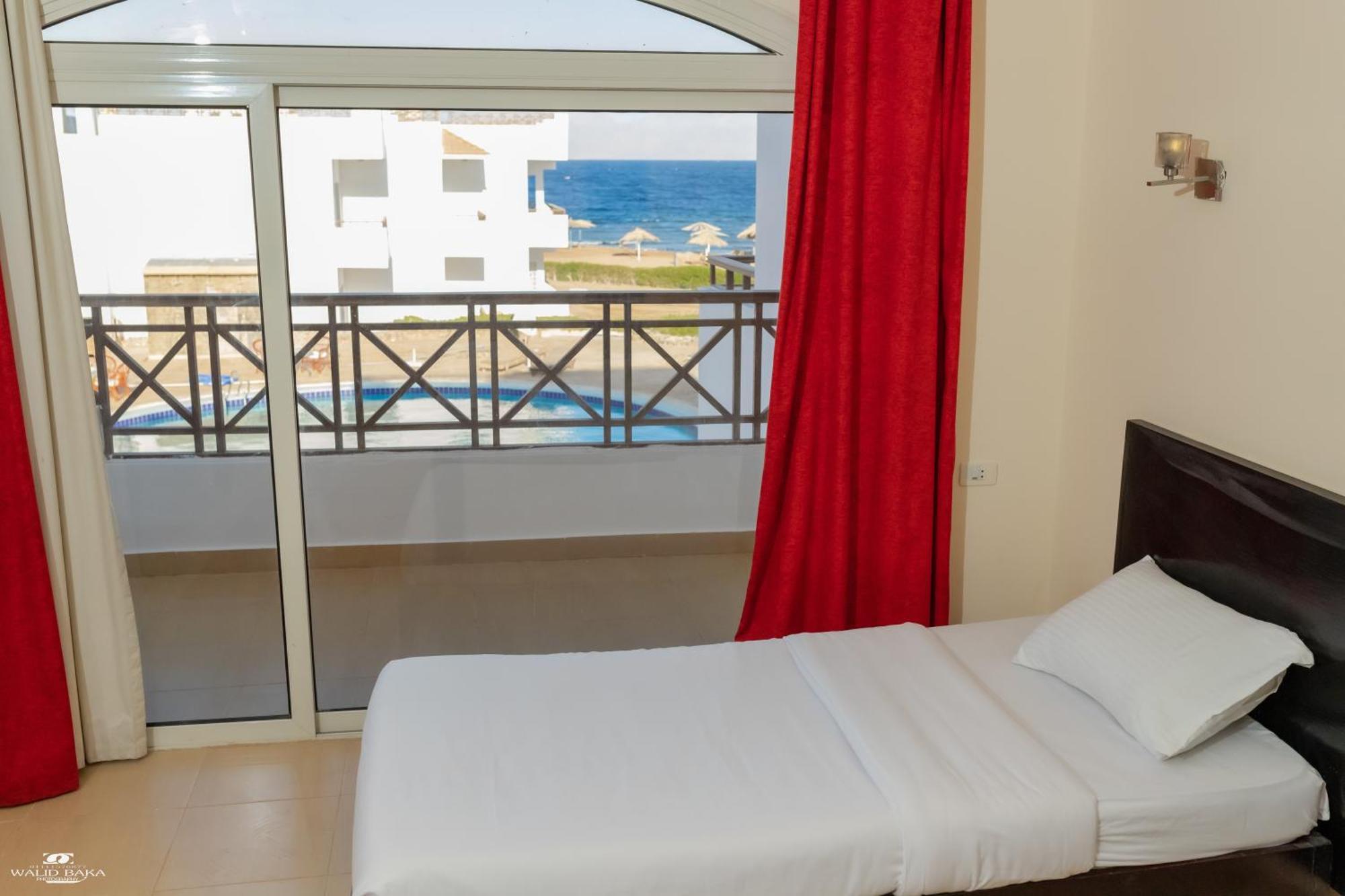 דהב New Sea Sun Hotel מראה חיצוני תמונה